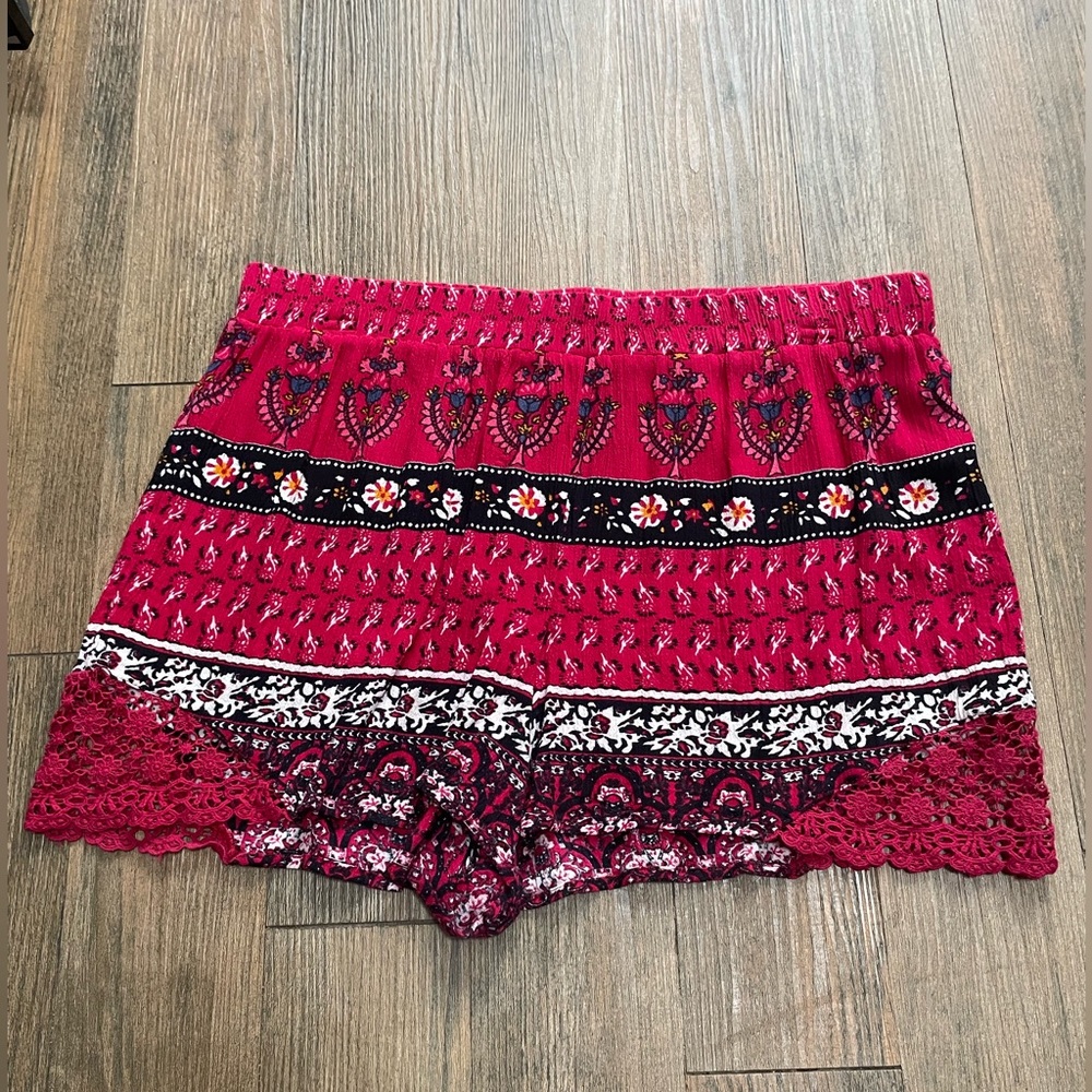 Charlotte Russe Print shorts